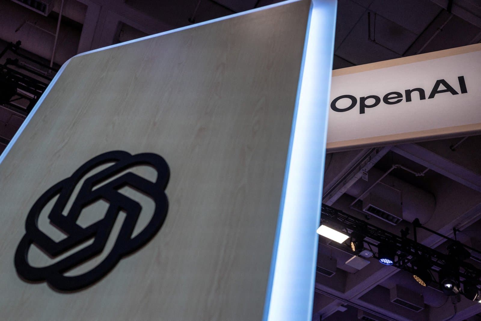 Australia Questions Legal Action Against OpenAI Following Government Data Breach