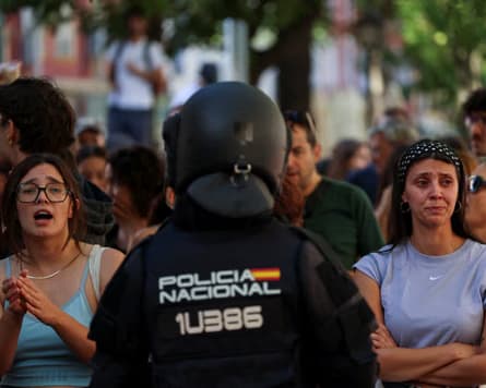 Spanien: 87-årig får lov at blive boende trods demonstrationer