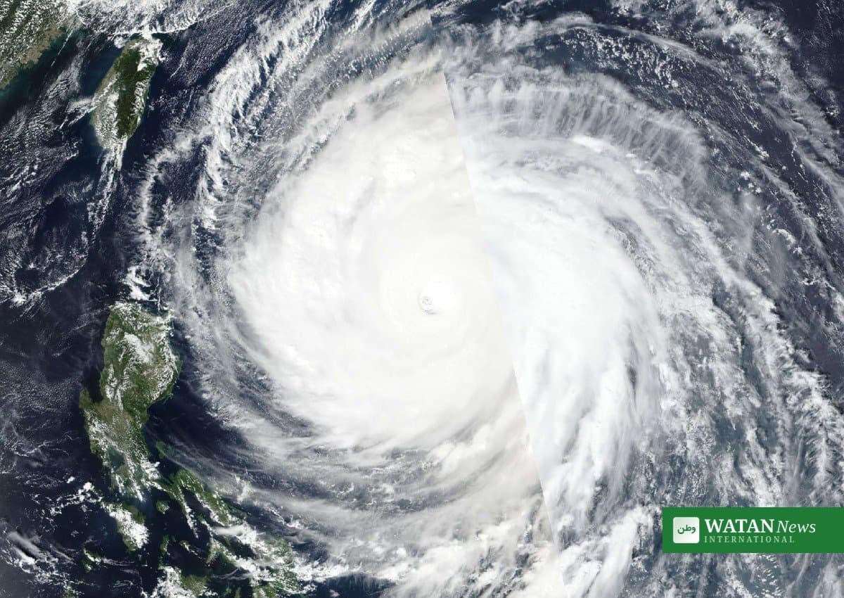 Taiwan Issues Land Warning as Typhoon Champi Nears, Cancelling 125 Flights