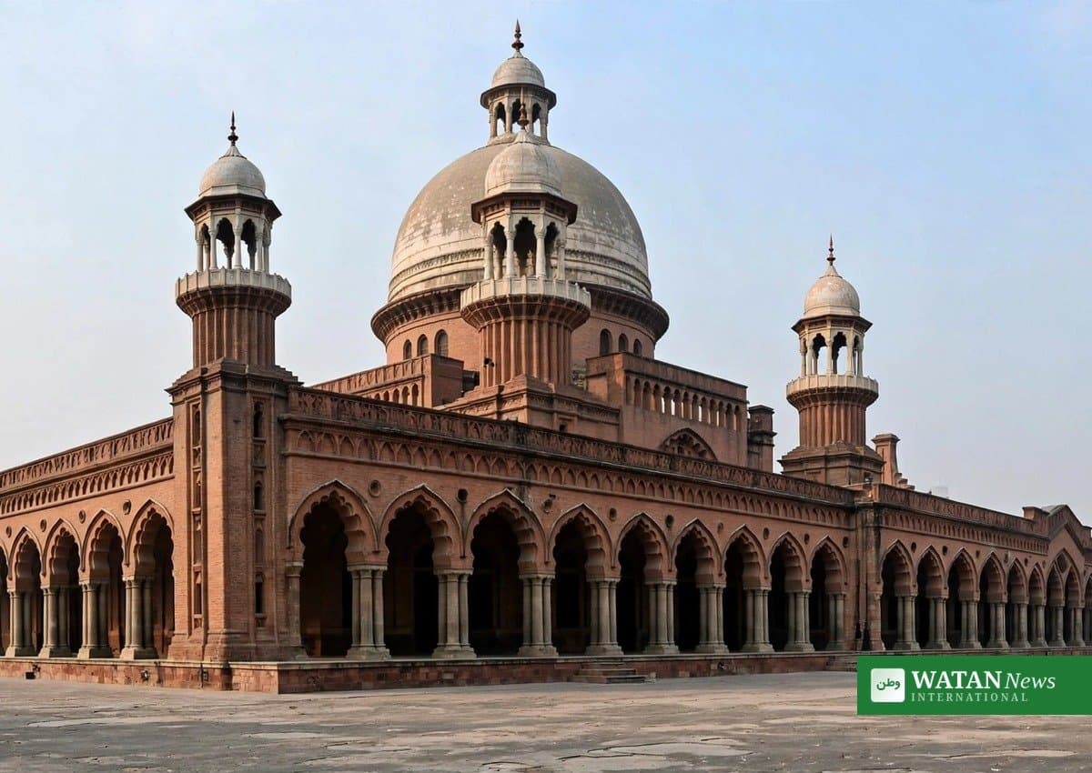 لاہور ہائی کورٹ نے بانی پی ٹی آئی کی بہنوں کی بازیابی کیس میں سیکریٹری داخلہ پنجاب اور جیل سپرنٹنڈنٹ کو 28 اکتوبر کو طلب کر لیا